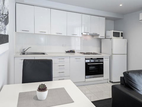 Apartments On Chapman - New Castle Holiday 4