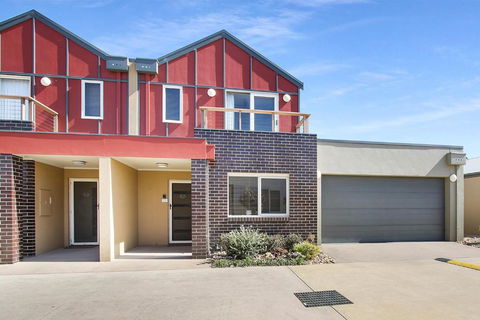 Apartments On Church - Unit 7 - New Castle Holiday 0
