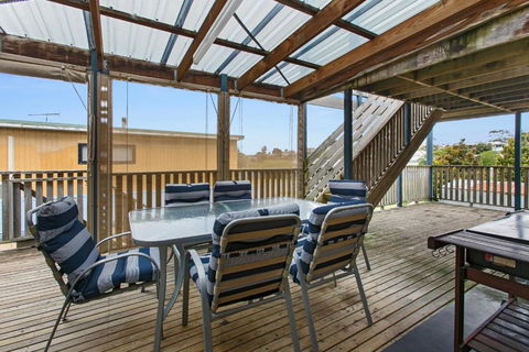 Apollo Bay Hideaway 5 Minute Walk To The Beach - New Castle Holiday 4
