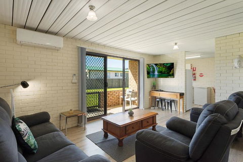 Apollo Unit 26 Ground Floor - New Castle Holiday 0