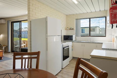 Apollo Unit 26 Ground Floor - New Castle Holiday 2