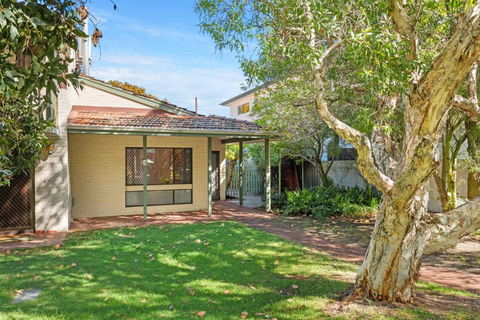 Applecross Village Gem 2BR - New Castle Holiday 1
