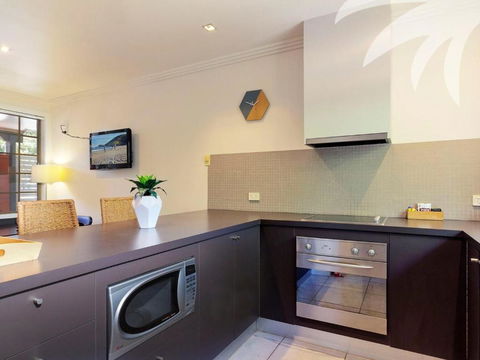 Aqua Apartment 2 - New Castle Holiday 3