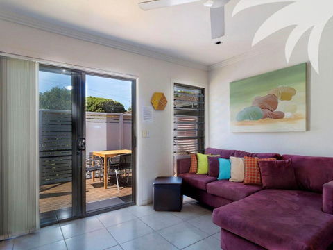 Aqua Apartment 3 - New Castle Holiday 3