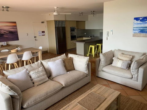 Aqua Promenade Beachfront Holiday Apartments - New Castle Holiday 4