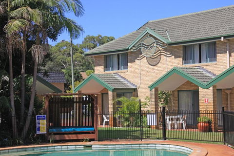 Aqua Villa Holiday Apartments - New Castle Holiday 0