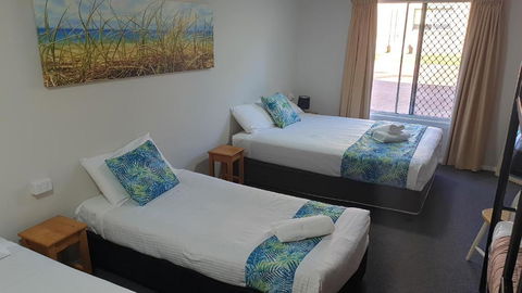 Aqua Villa Holiday Apartments - New Castle Holiday 2