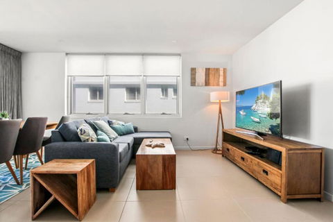 Aquaview Unit 304 Kings Beach - New Castle Holiday 4
