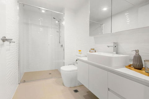 Aquaview Unit 604, 29 Canberra Tce, Kings Beach - New Castle Holiday 3