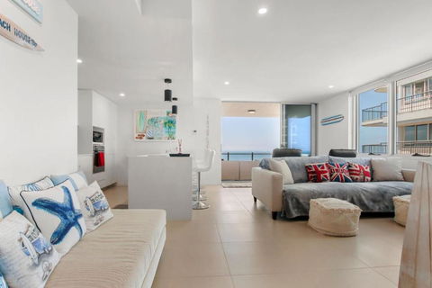Aquaview Unit 604, 29 Canberra Tce, Kings Beach - New Castle Holiday 0