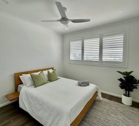Aquila Beach Retreat - New Castle Holiday 3