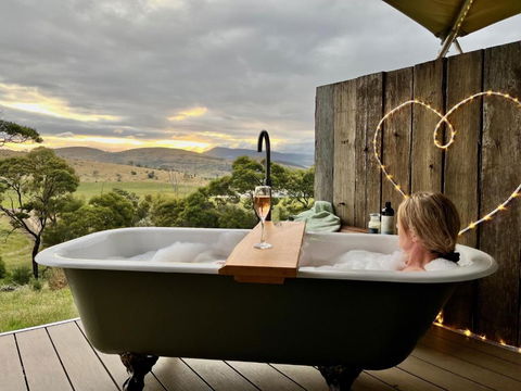 Aquila Eco Retreat - New Castle Holiday 0