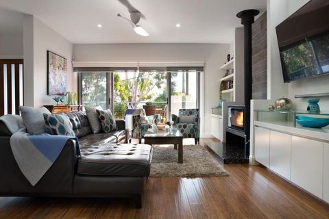Arabella Meadows - New Castle Holiday 1
