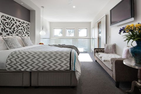 Arabella Meadows - New Castle Holiday 2