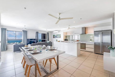 Arafura Edge - Resort Living And Breathtaking Views - New Castle Holiday 3
