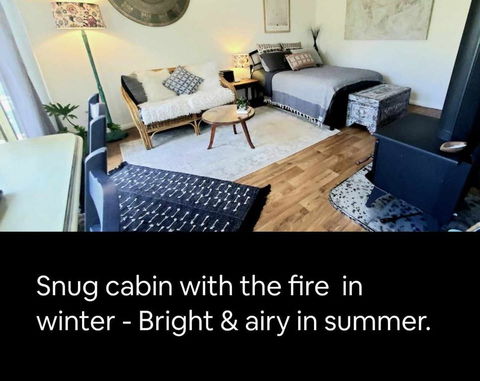 ARALUEN - COOMBA BAY - Pet Friendly - Farm Stay On 10 Peaceful Acres - New Castle Holiday 0