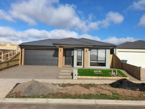 Ararat - New Castle Holiday 2
