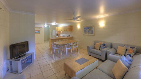 Arcadia Palms 2 - New Castle Holiday 1