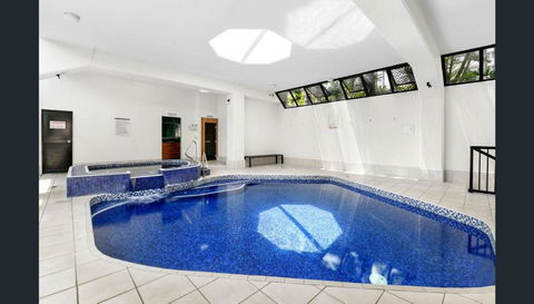 Aristocrat Apartments - New Castle Holiday 1