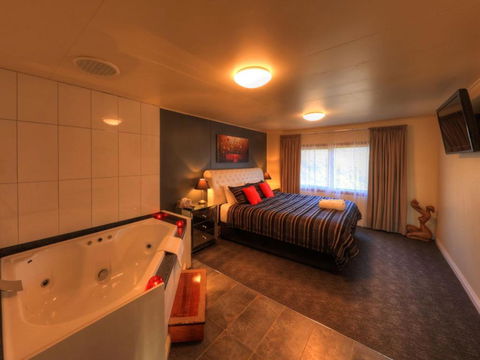 Arthur River Spa Cottage - New Castle Holiday 4