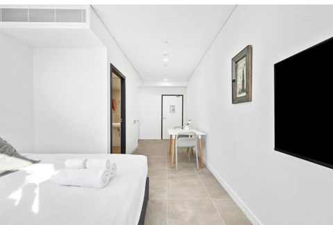 Arthur Hotel Bondi Junction No Reception And House Keeping No Sofa Bed - New Castle Holiday 3