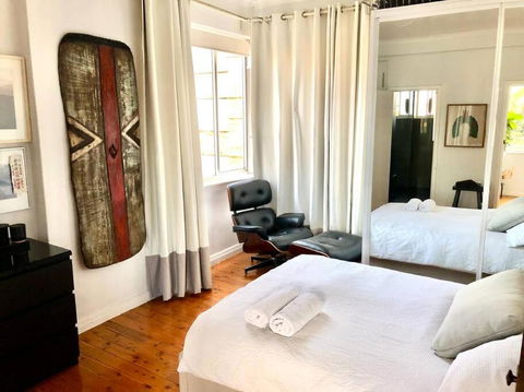 Artistic, Spacious And Comfortable 1 Bedroom Apartment - New Castle Holiday 0