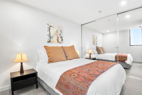 Artistic Urban Getaway Just Off Smith Street! - New Castle Holiday 2