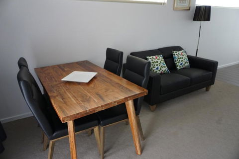 Ashmont Motel And Apartments - New Castle Holiday 4