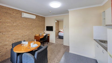 Ashton Motel - New Castle Holiday 4