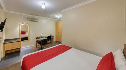 Ashton Motel - New Castle Holiday 3