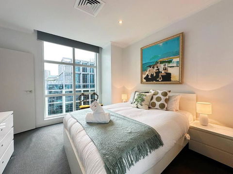 Aspire CBD One Bedroom With Indoor Pool & Parking Available - New Castle Holiday 2
