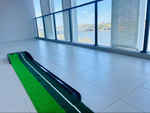 Astonishing Waterview Condo With Pool, Parking - New Castle Holiday 4