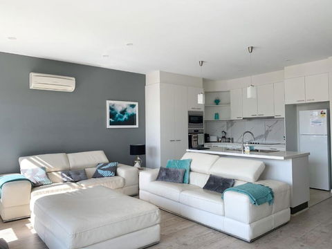 At Broadbeach Inverloch - New Castle Holiday 2