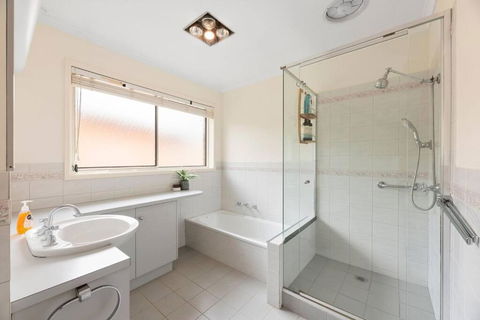 At The Hilltop - Sleeps 10 - New Castle Holiday 1