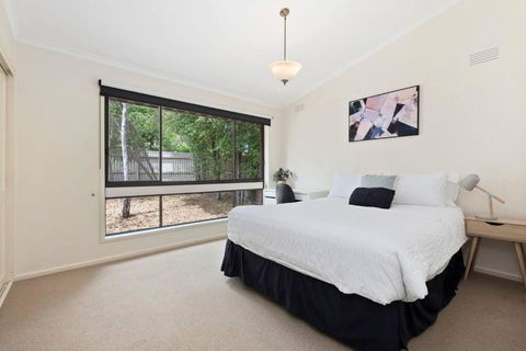 At The Hilltop - Sleeps 10 - New Castle Holiday 2
