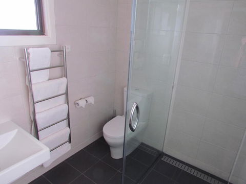 Augathella Motel & Caravan Park - New Castle Holiday 1