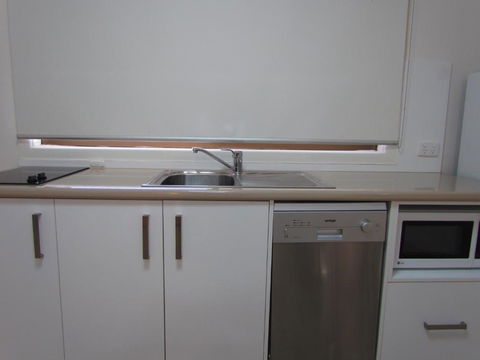 Augathella Motel & Caravan Park - New Castle Holiday 2