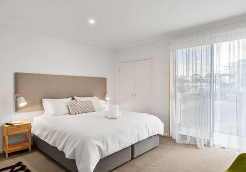 Aurora At Cowes By Ready Set Stay - New Castle Holiday 1