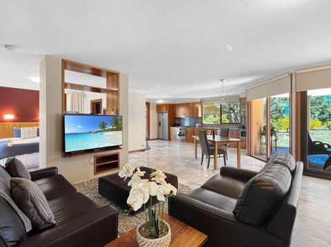 Aurora Cottages - Six Seasons - New Castle Holiday 0