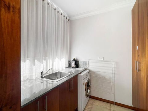Aurora Cottages - Six Seasons - New Castle Holiday 4
