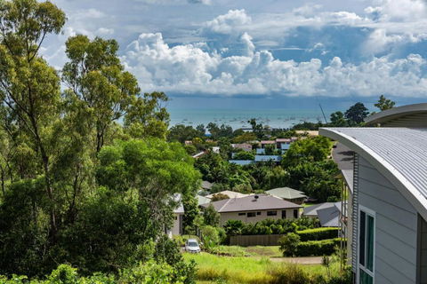 Austinmer - Cannonvale - New Castle Holiday 2