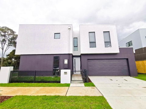 Austral Brand New Modern 4 Br Home - New Castle Holiday 0