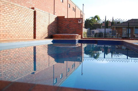 Australian Settlers Motor Inn - New Castle Holiday 4