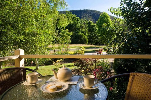 Autumn Abode Cottages - One - New Castle Holiday 0