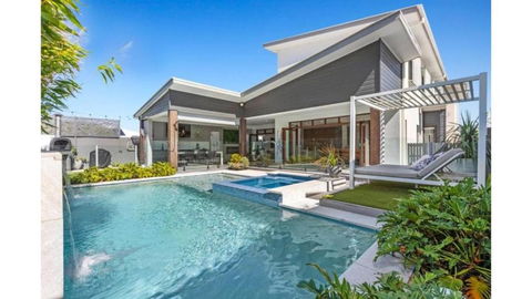 Avoca Beach Retreat - New Castle Holiday 3