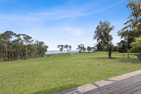 Avon - Waterfront Retreat - New Castle Holiday 2