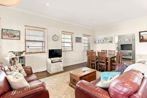 Avondale 7 Cashmore Street - New Castle Holiday 3