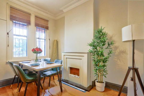Awesome 2 Bedroom House Surry Hills - New Castle Holiday 4