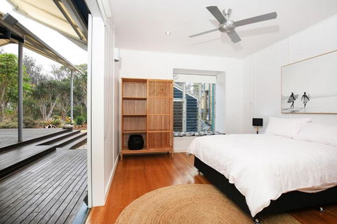 Ayana - Pet Friendly - Directly Opposite Beach - Fireplace - New Castle Holiday 3