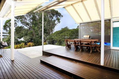Ayana - Pet Friendly - Directly Opposite Beach - Fireplace - New Castle Holiday 1